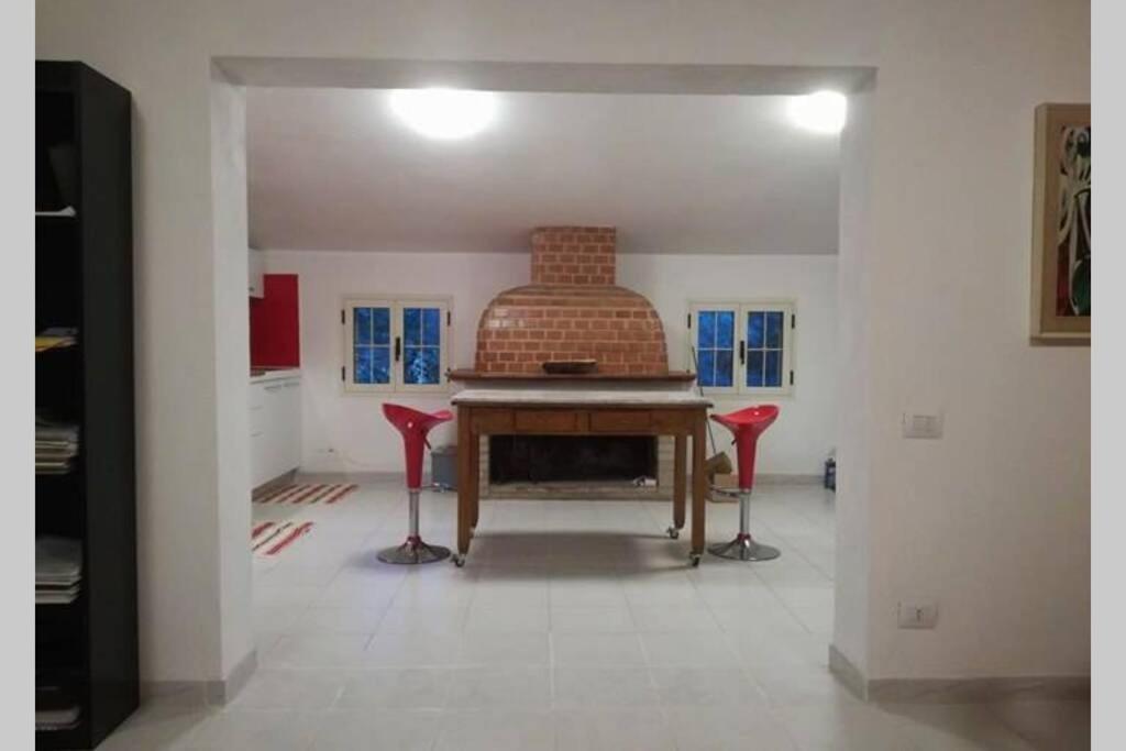 Big Relax Apartment With Swimming Pool And A Peaceful Garden In A Private Villa Sestu Bagian luar foto