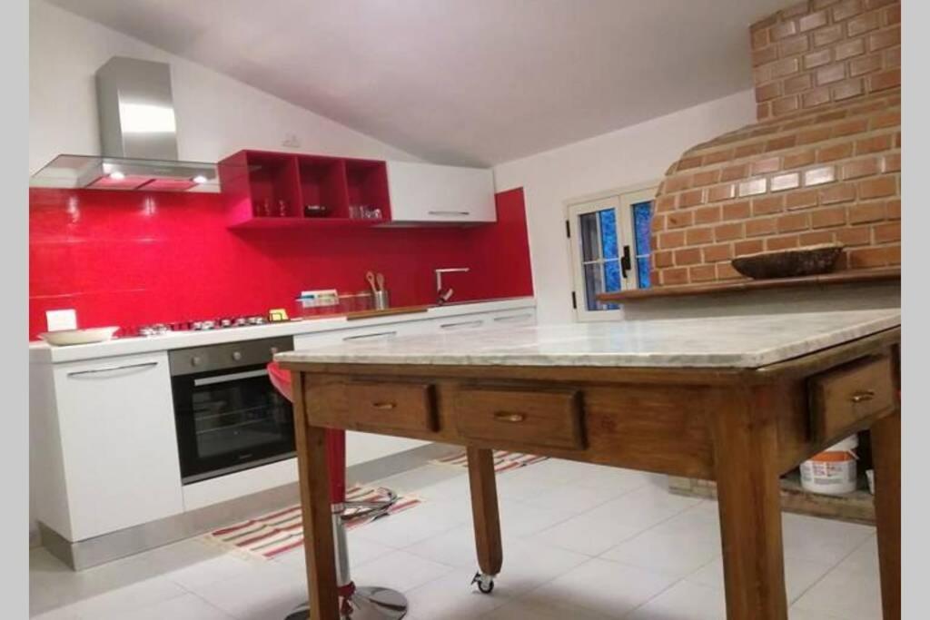 Big Relax Apartment With Swimming Pool And A Peaceful Garden In A Private Villa Sestu Bagian luar foto